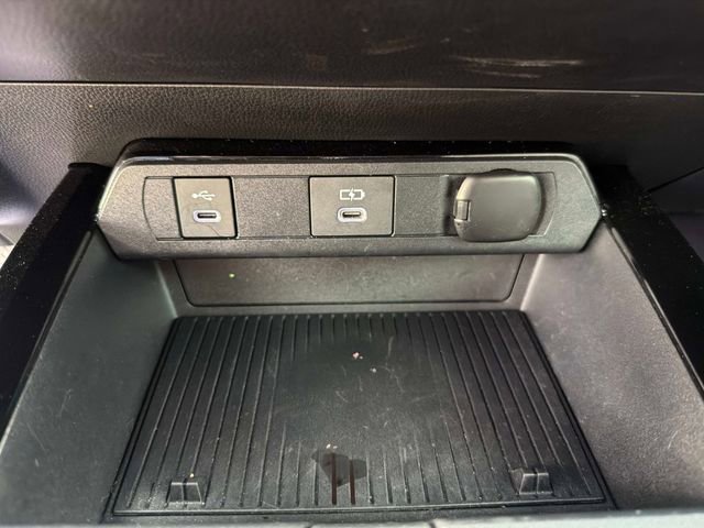 Used 2024 Toyota Prius Limited image 23