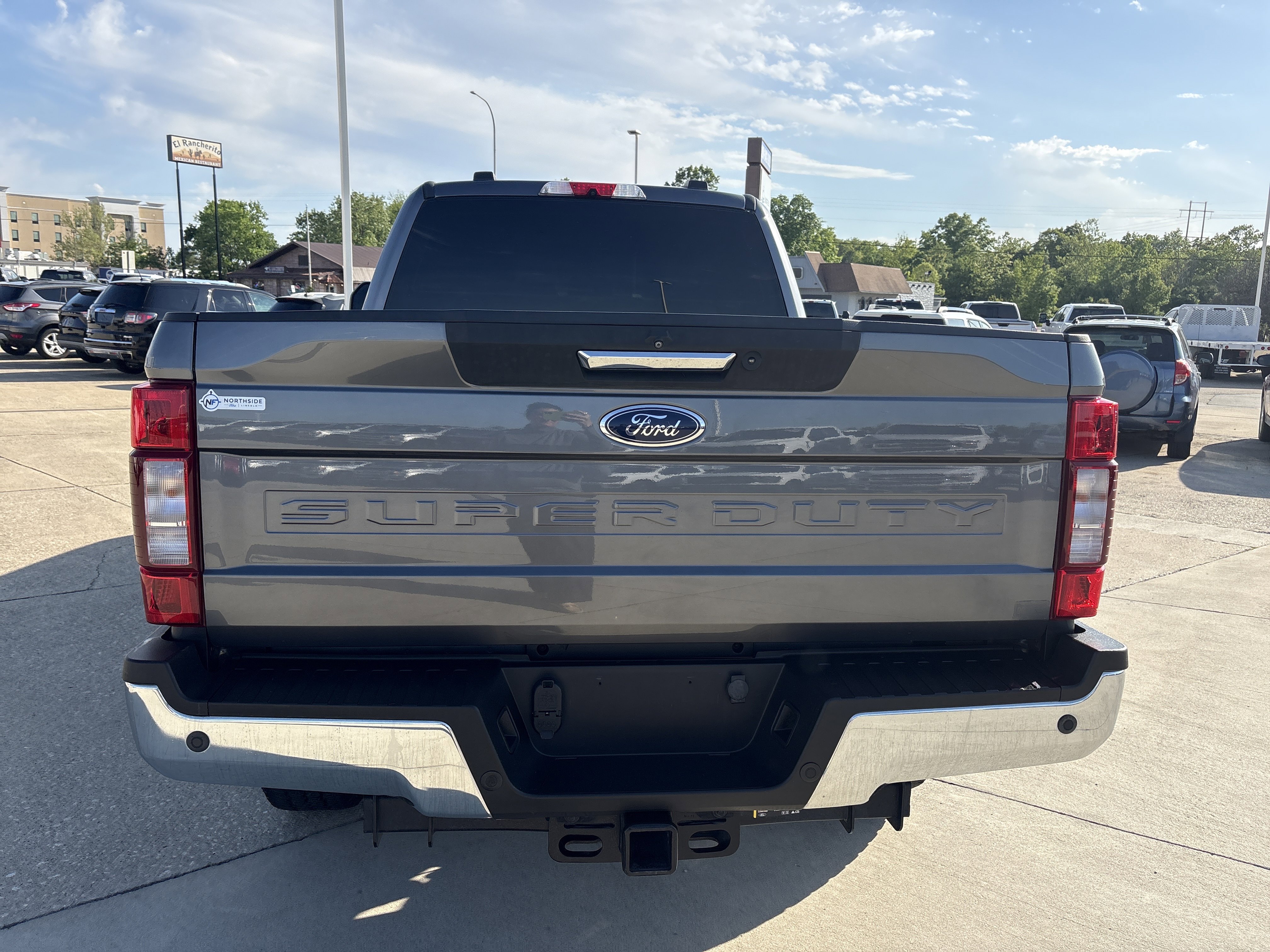 Used 2021 Ford F250 XLT w/ XLT Premium Package AWD/4WD image 4