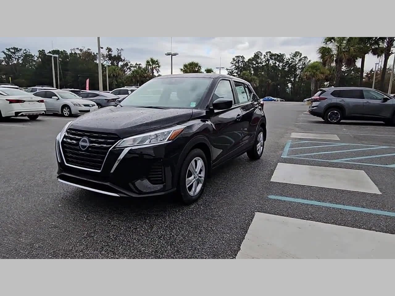 New 2025 Nissan Kicks Play S image 22