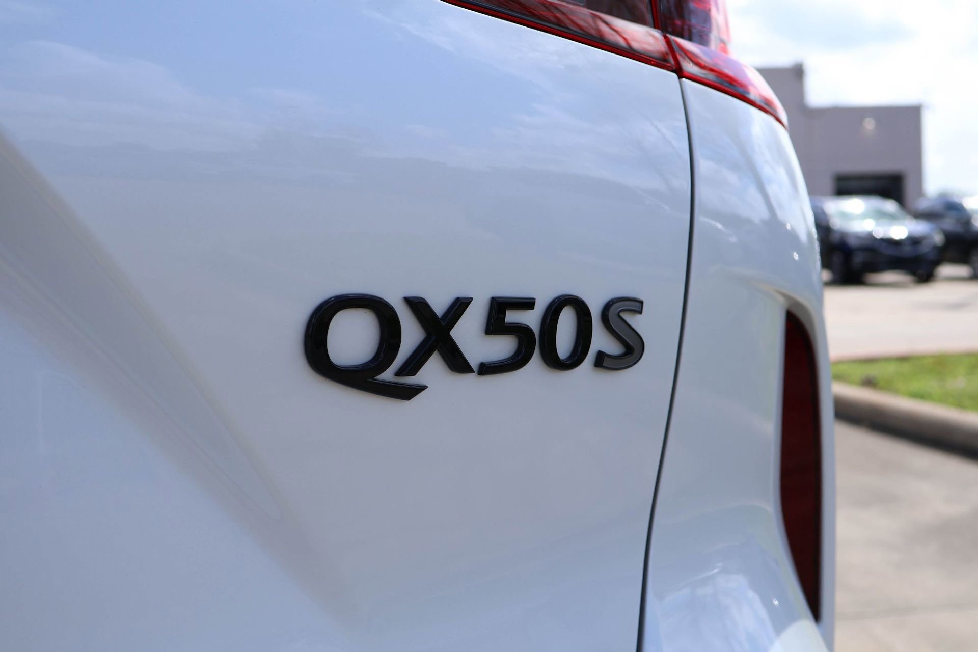 Used 2025 INFINITI QX50 Sport AWD/4WD image 7