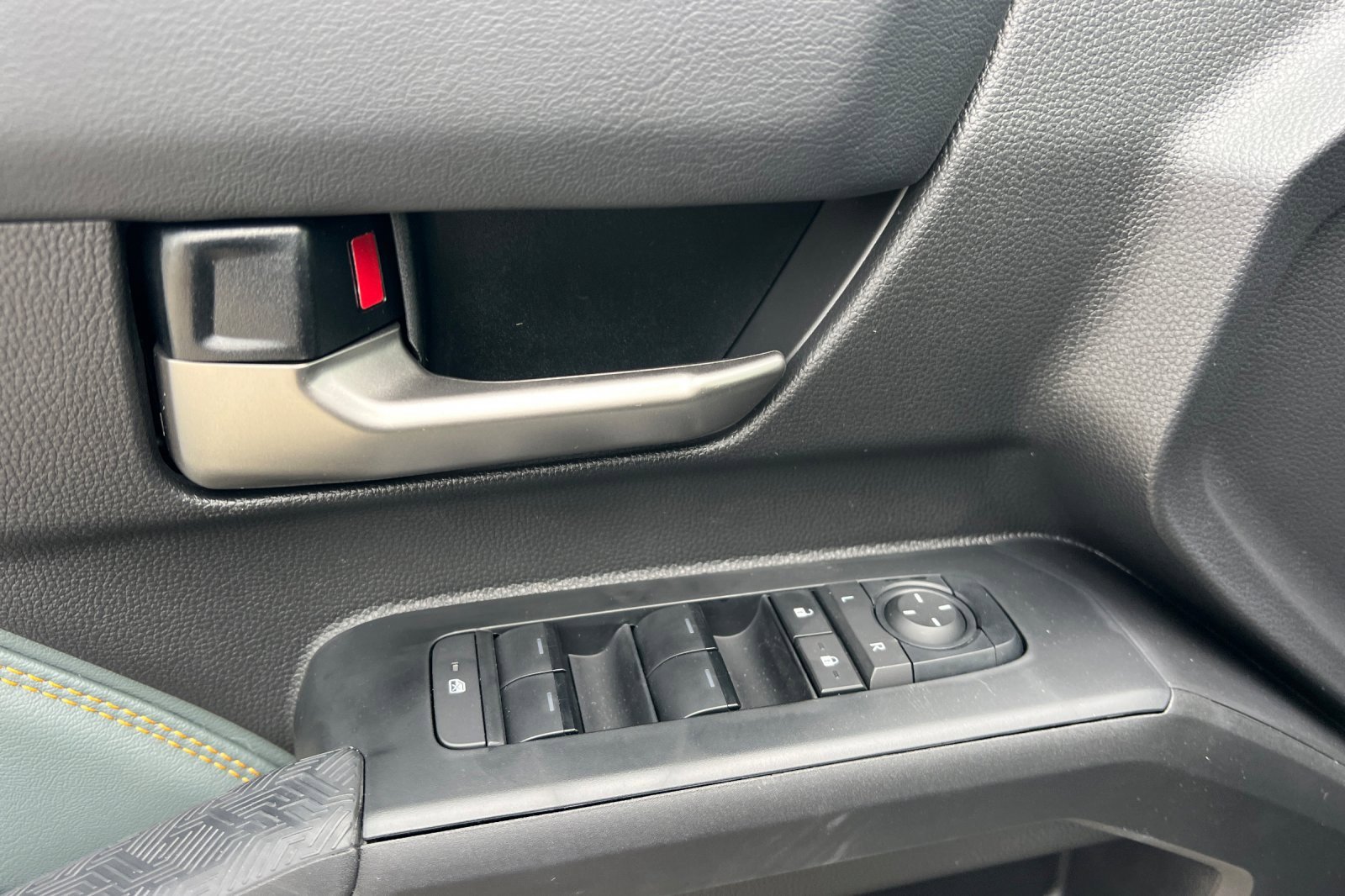 New 2025 Toyota Tacoma Trailhunter image 8