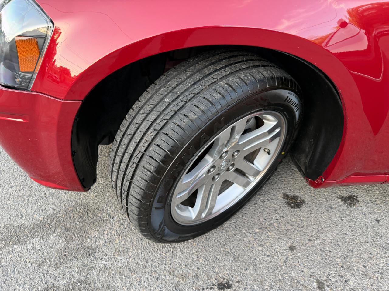 Used 2005 Dodge Magnum R/T RWD image 27