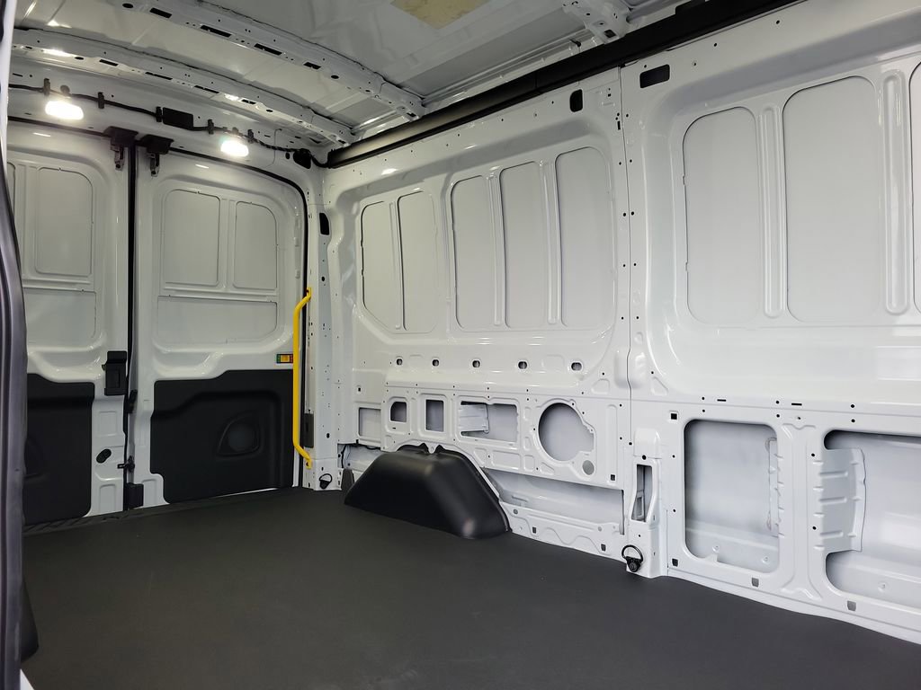 New 2026 Ford Transit 250 148 Medium Roof image 13