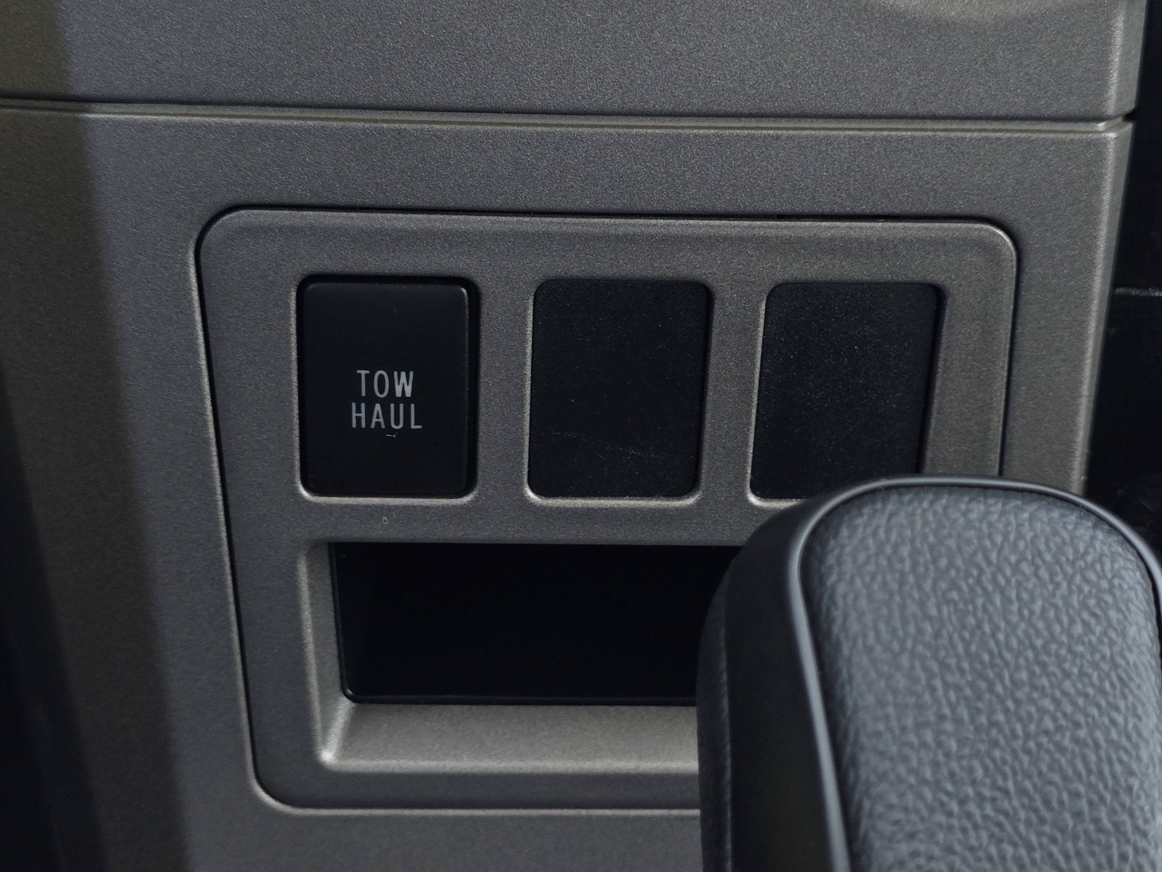 Used 2012 Toyota Tundra 2WD CrewMax w/ Tow Pkg image 22