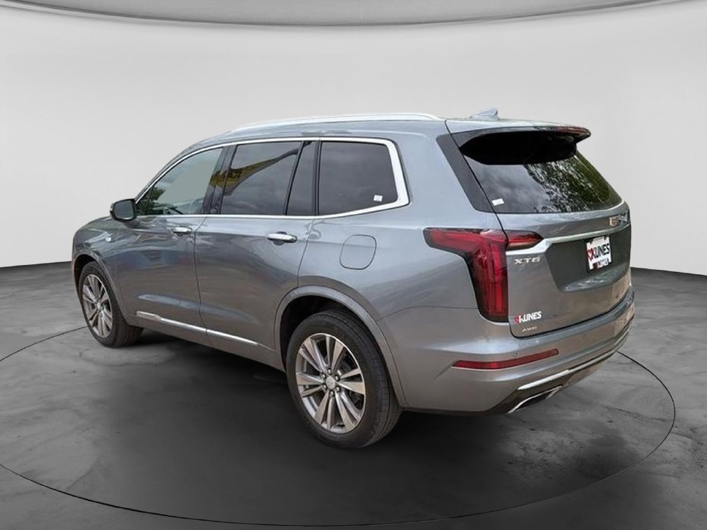 Used 2022 Cadillac XT6 Premium Luxury AWD/4WD image 7