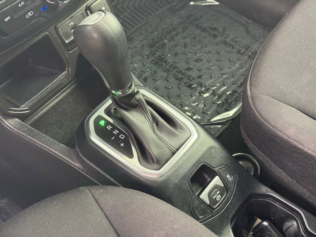 Used 2019 Jeep Renegade Latitude image 31