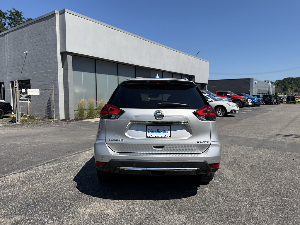 Used 2019 Nissan Rogue SV w/ Premium Package AWD/4WD image 5