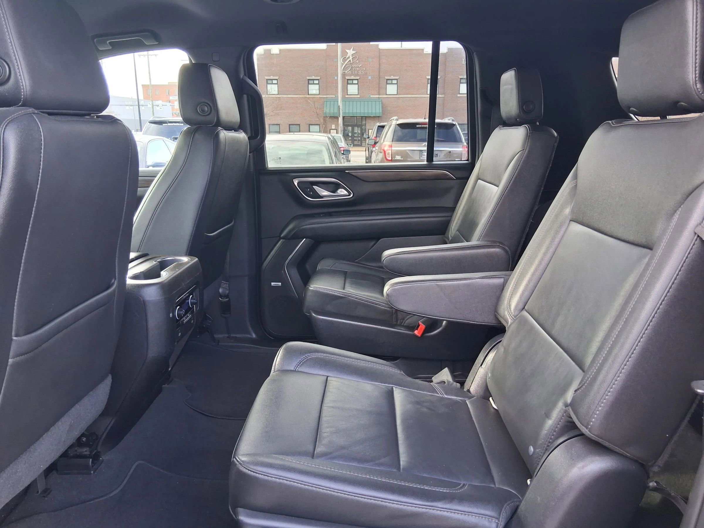 Used 2021 Chevrolet Suburban LT AWD/4WD image 15