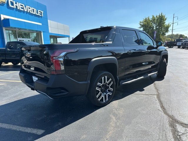 New 2026 Chevrolet Silverado EV LT image 3