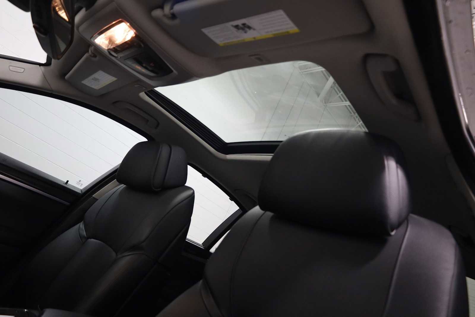 Used 2011 BMW 535i 535i image 17