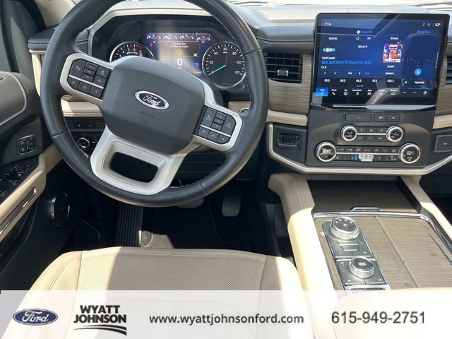 Used 2022 Ford Expedition Max Limited image 15