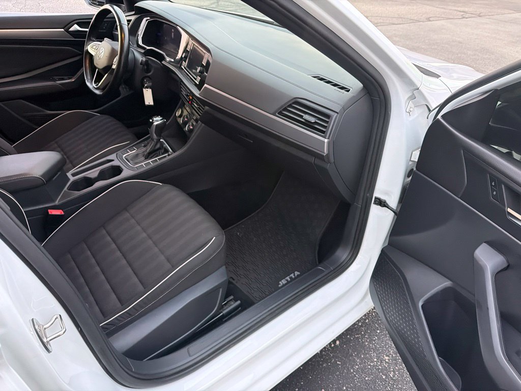 Used 2022 Volkswagen Jetta Sport FWD image 35
