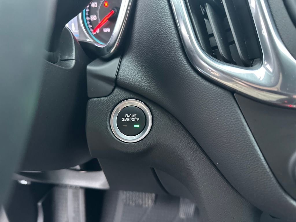 Certified 2024 Chevrolet Equinox LT w/ LPO, Floor Liner Package image 18