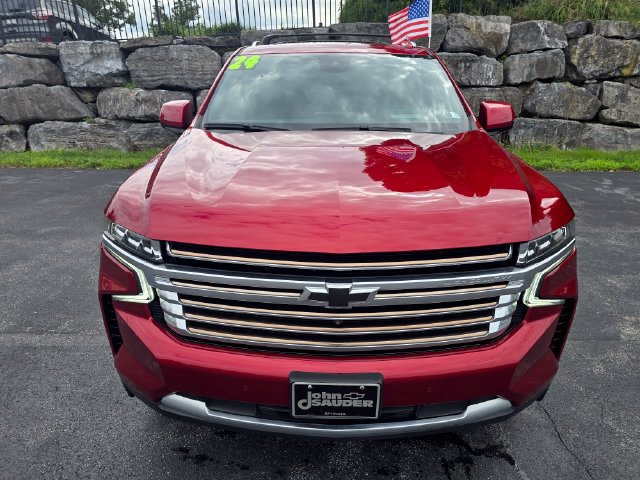 Used 2024 Chevrolet Suburban High Country AWD/4WD image 9
