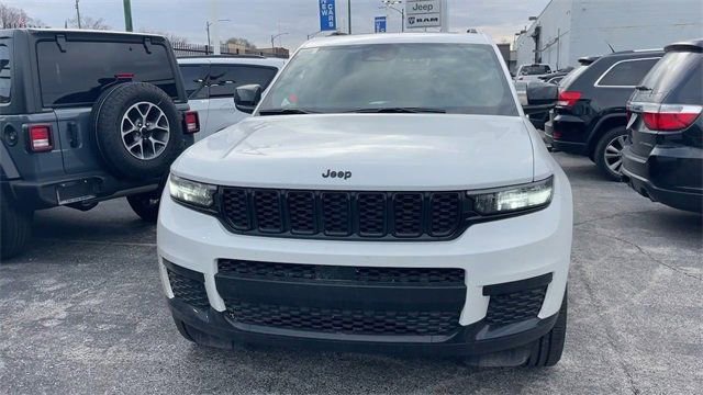 New 2025 Jeep Grand Cherokee L Altitude image 28