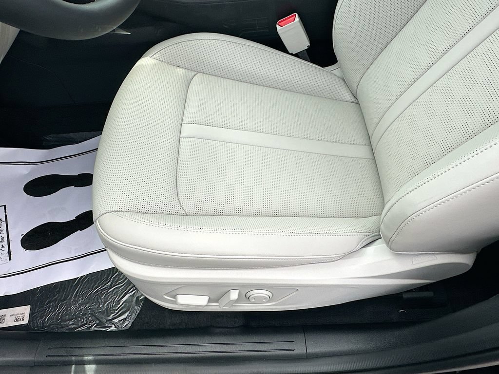 New 2026 Kia Sorento S w/ S Panoramic Sunroof Package FWD image 18