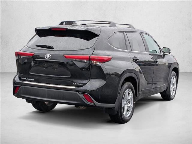 Certified 2023 Toyota Highlander LE image 5