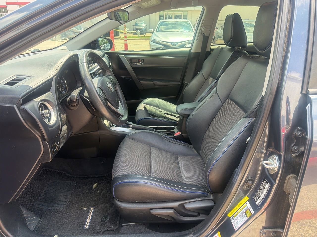 Used 2018 Toyota Corolla SE FWD image 6