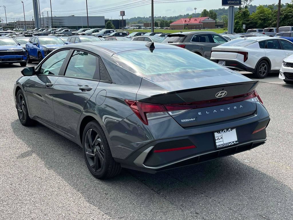 Used 2026 Hyundai Elantra Sport w/ Cargo Package FWD image 25