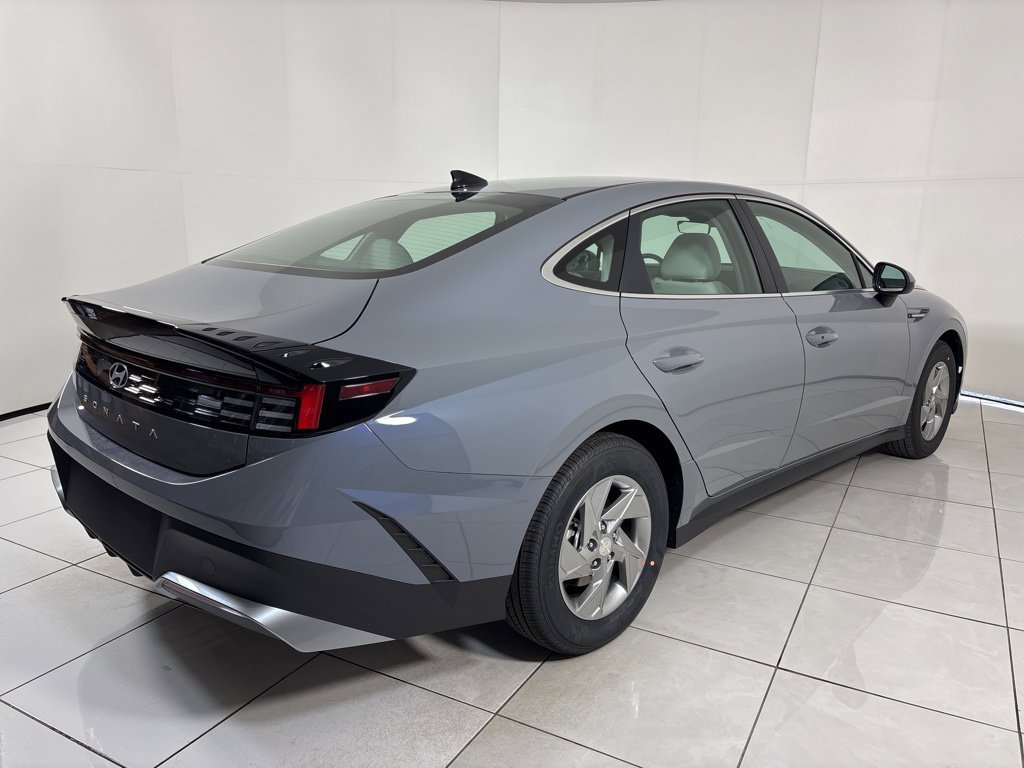 New 2026 Hyundai Sonata SE FWD image 5