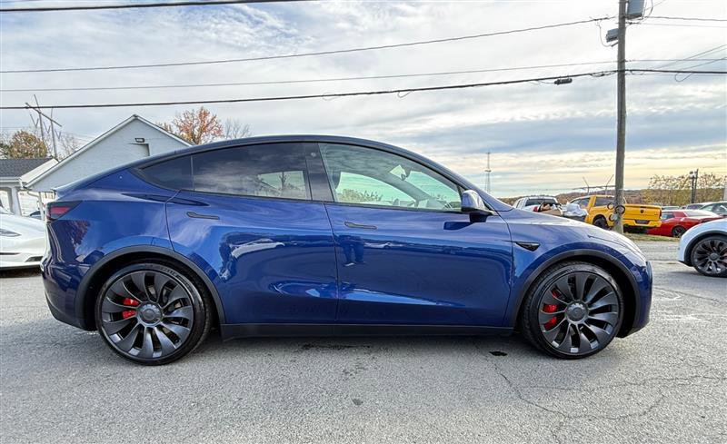 Used 2023 Tesla Model Y Performance image 6