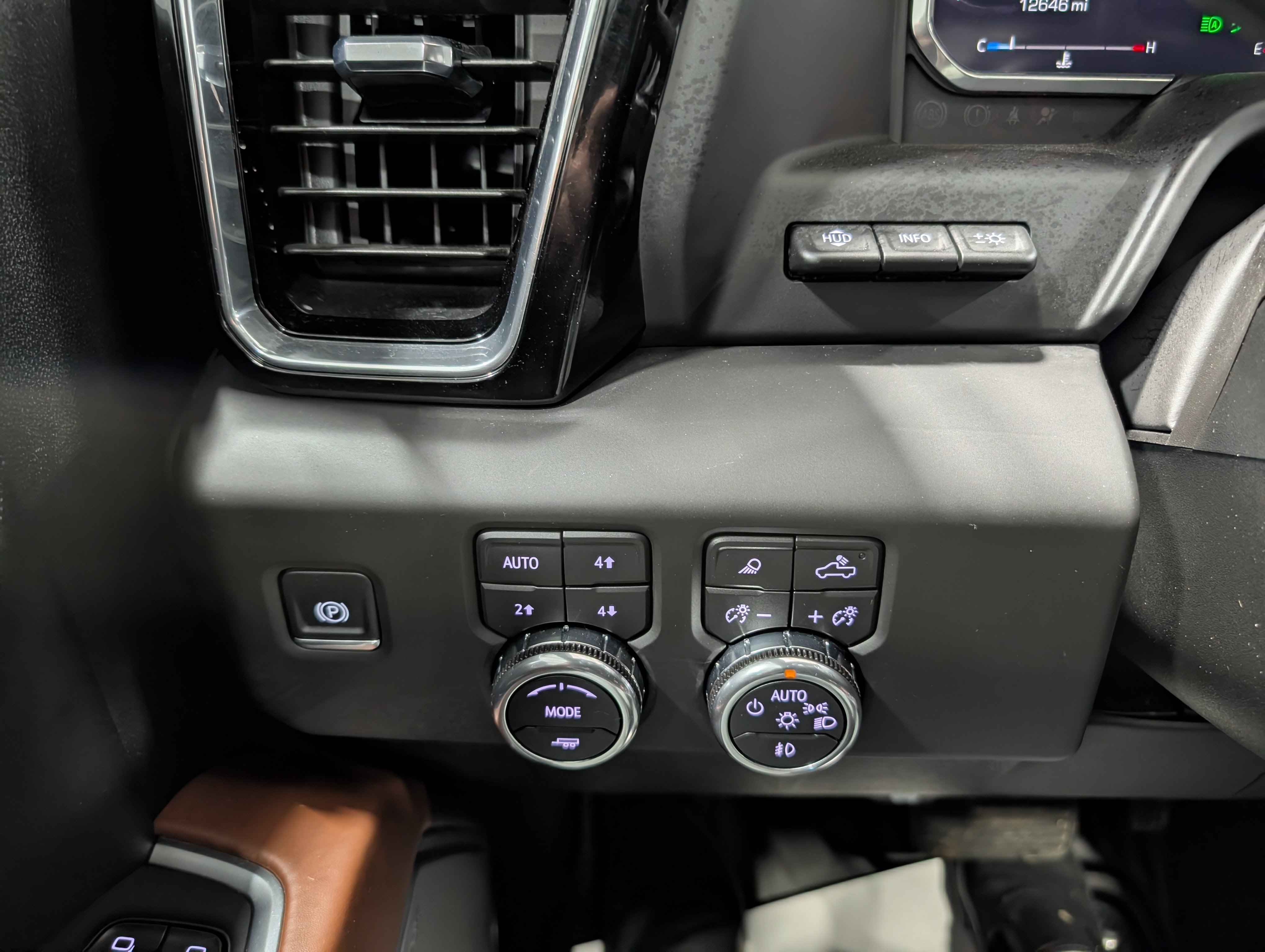 Used 2026 GMC Sierra 1500 Denali Ultimate AWD/4WD image 26
