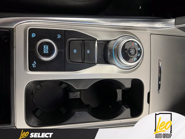 Used 2023 Ford Explorer XLT w/ Equipment Group 202A AWD/4WD image 17
