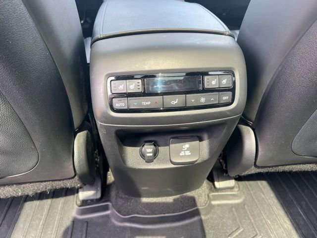 Used 2020 Hyundai Palisade Limited w/ Winter Weather Package image 9