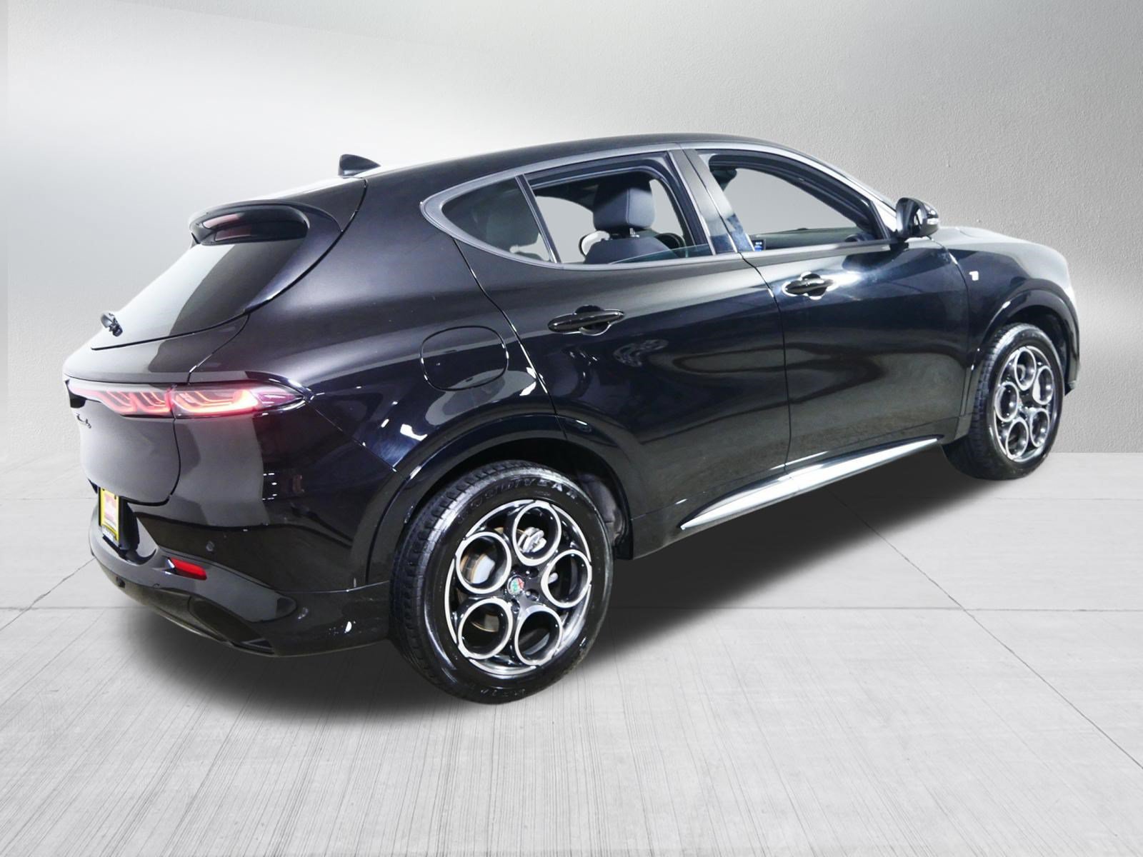 Used 2024 Alfa Romeo Tonale Ti AWD/4WD image 7