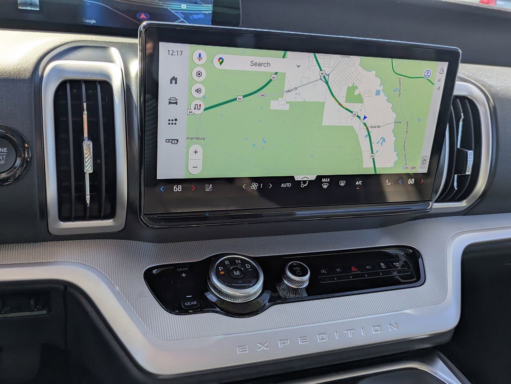 New 2025 Ford Expedition Active image 12