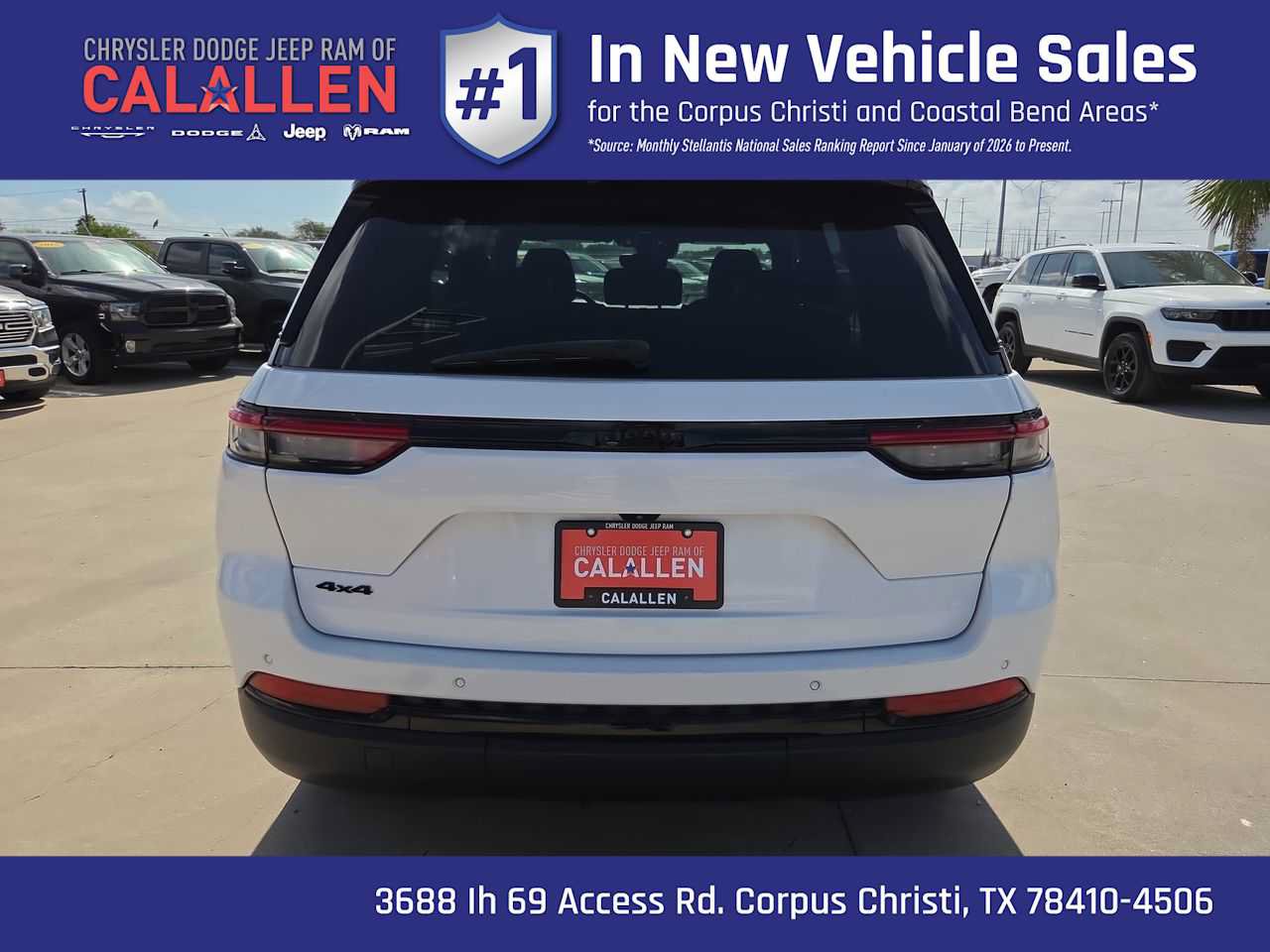 Used 2024 Jeep Grand Cherokee Altitude AWD/4WD image 13