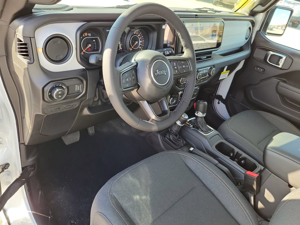 New 2025 Jeep Gladiator Sport AWD/4WD image 19