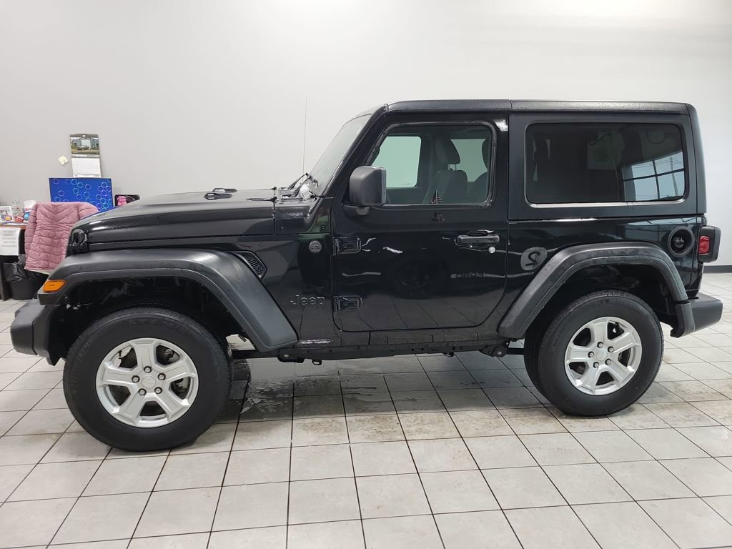 Used 2022 Jeep Wrangler Sport S image 4