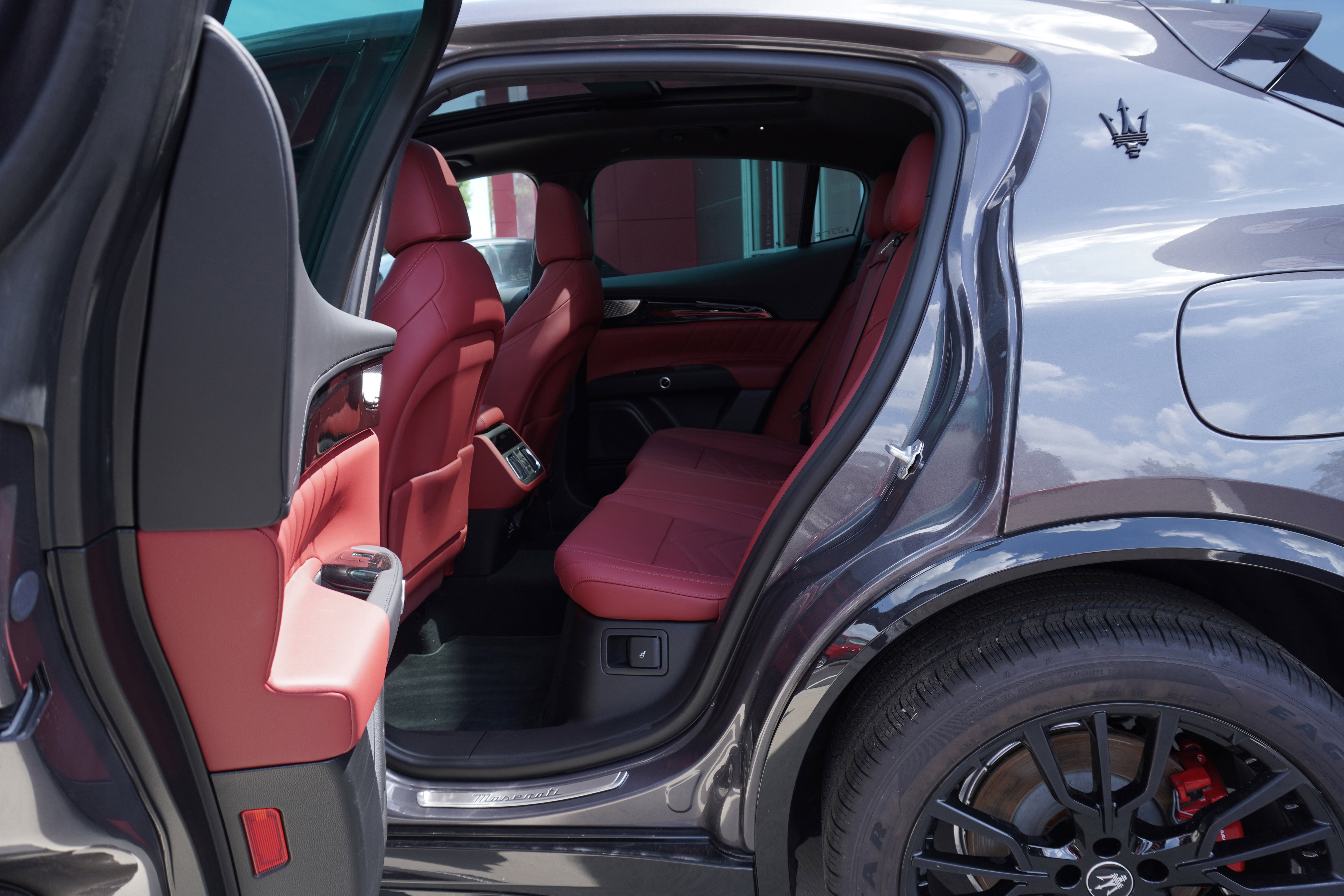 New 2025 Maserati Grecale Modena image 31