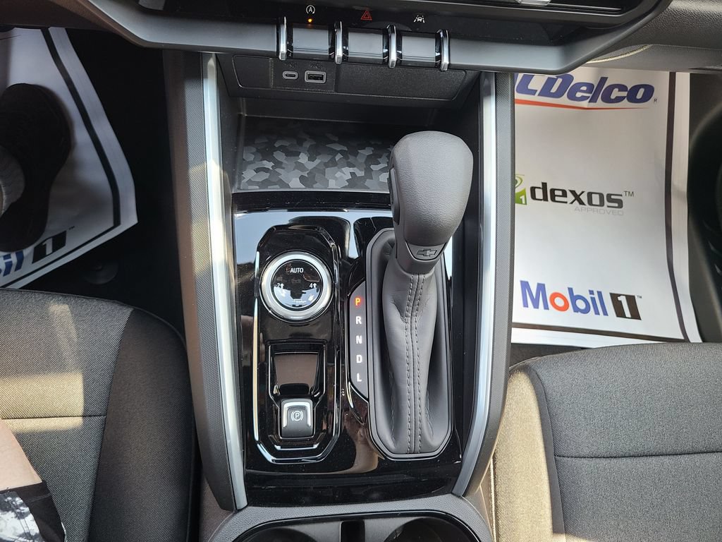 New 2026 Chevrolet Colorado W/T w/ WT Custom Package AWD/4WD image 19
