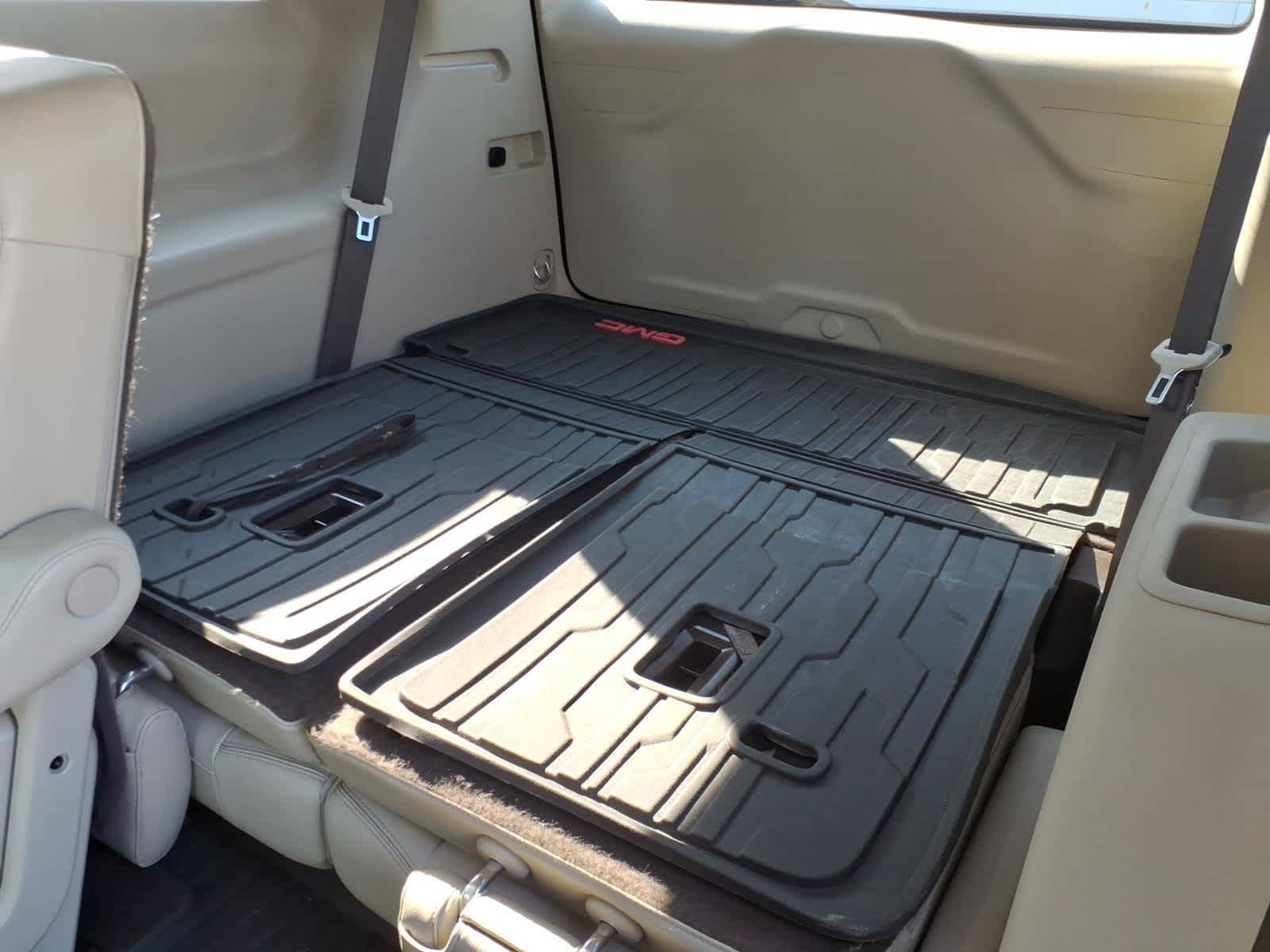 Certified 2019 GMC Acadia Denali w/ Technology Package FWD image 27