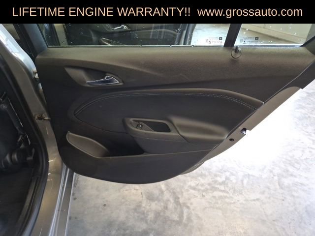 Used 2017 Chevrolet Cruze Premier FWD image 31