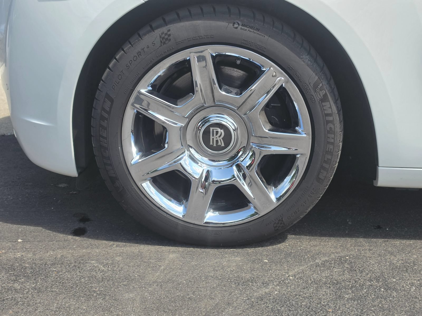 Used 2012 Rolls-Royce Ghost RWD image 5