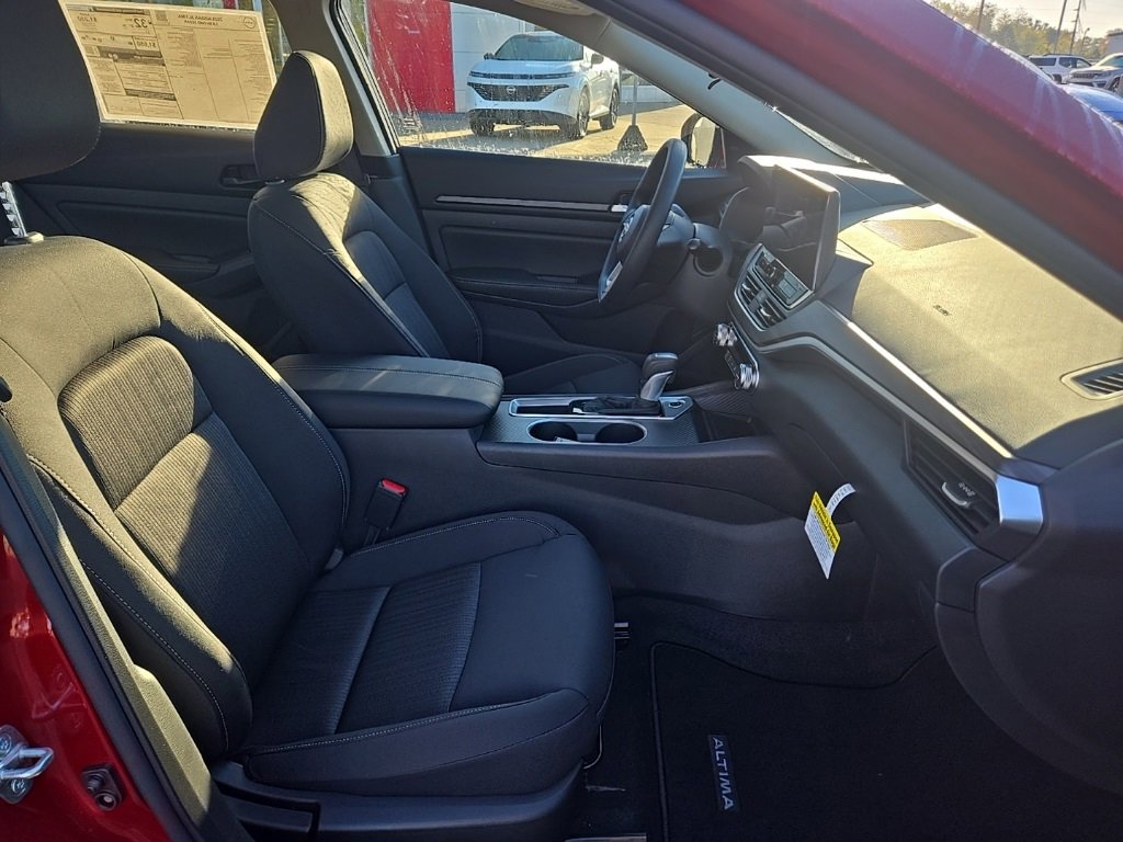 New 2025 Nissan Altima 2.5 SV w/ SV Special Edition Package image 25