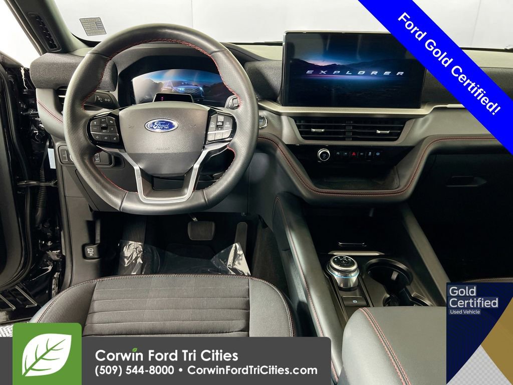 Certified 2025 Ford Explorer ST-Line w/ ST-Line Street Pack image 28