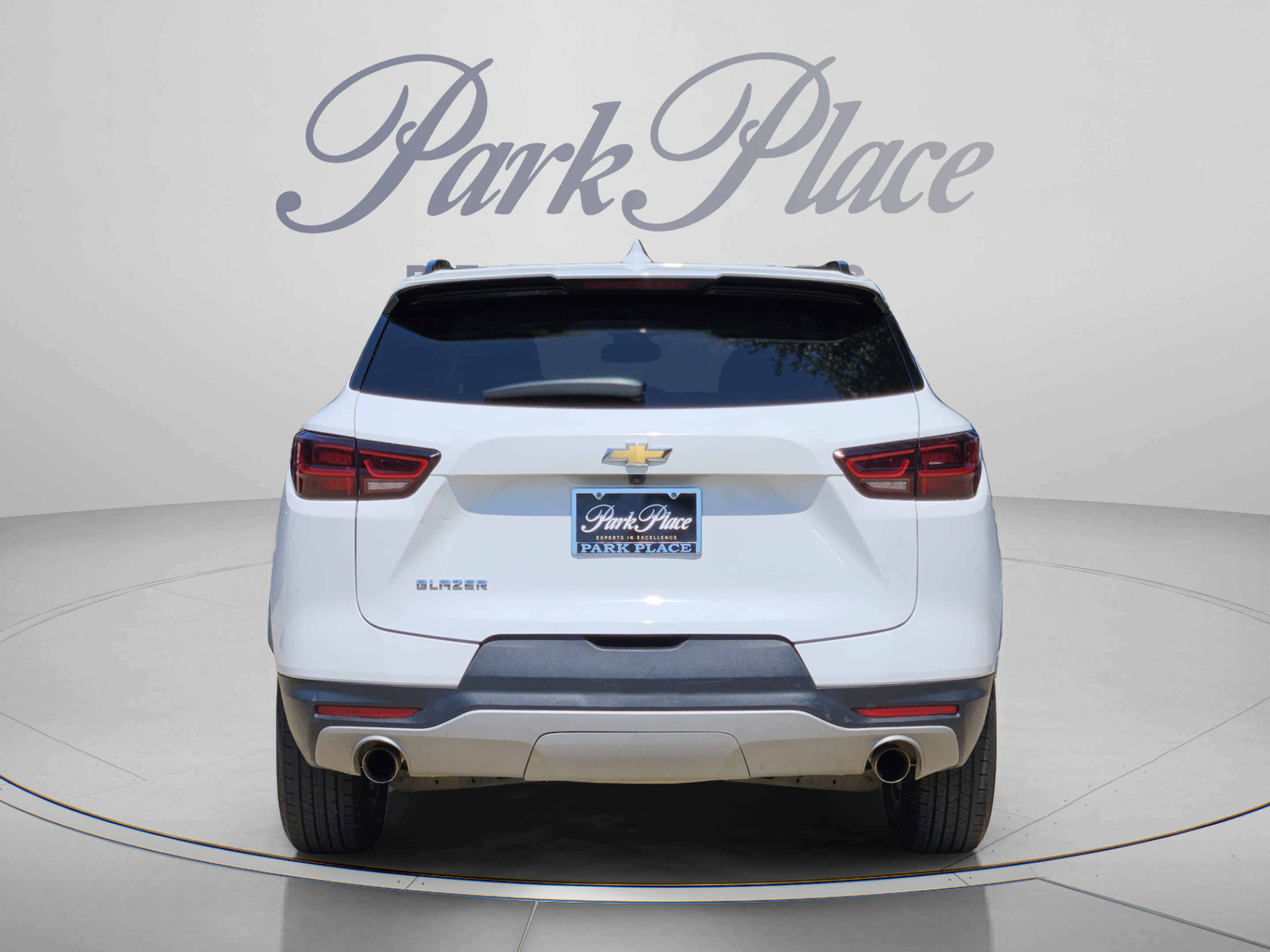 Used 2023 Chevrolet Blazer LT w/ Convenience Package FWD image 4