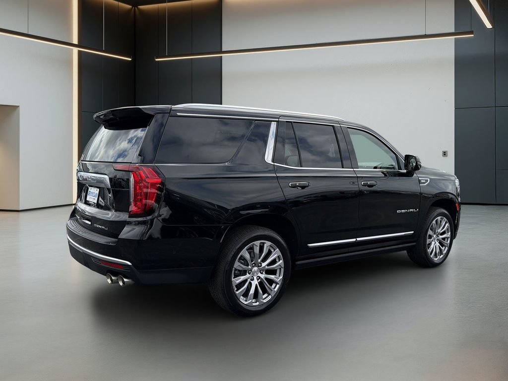 Used 2024 GMC Yukon Denali w/ Advanced Technology Package AWD/4WD image 7