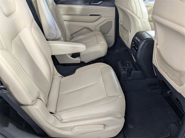 Used 2024 Jeep Grand Cherokee L Limited w/ Luxury Tech Group II image 33