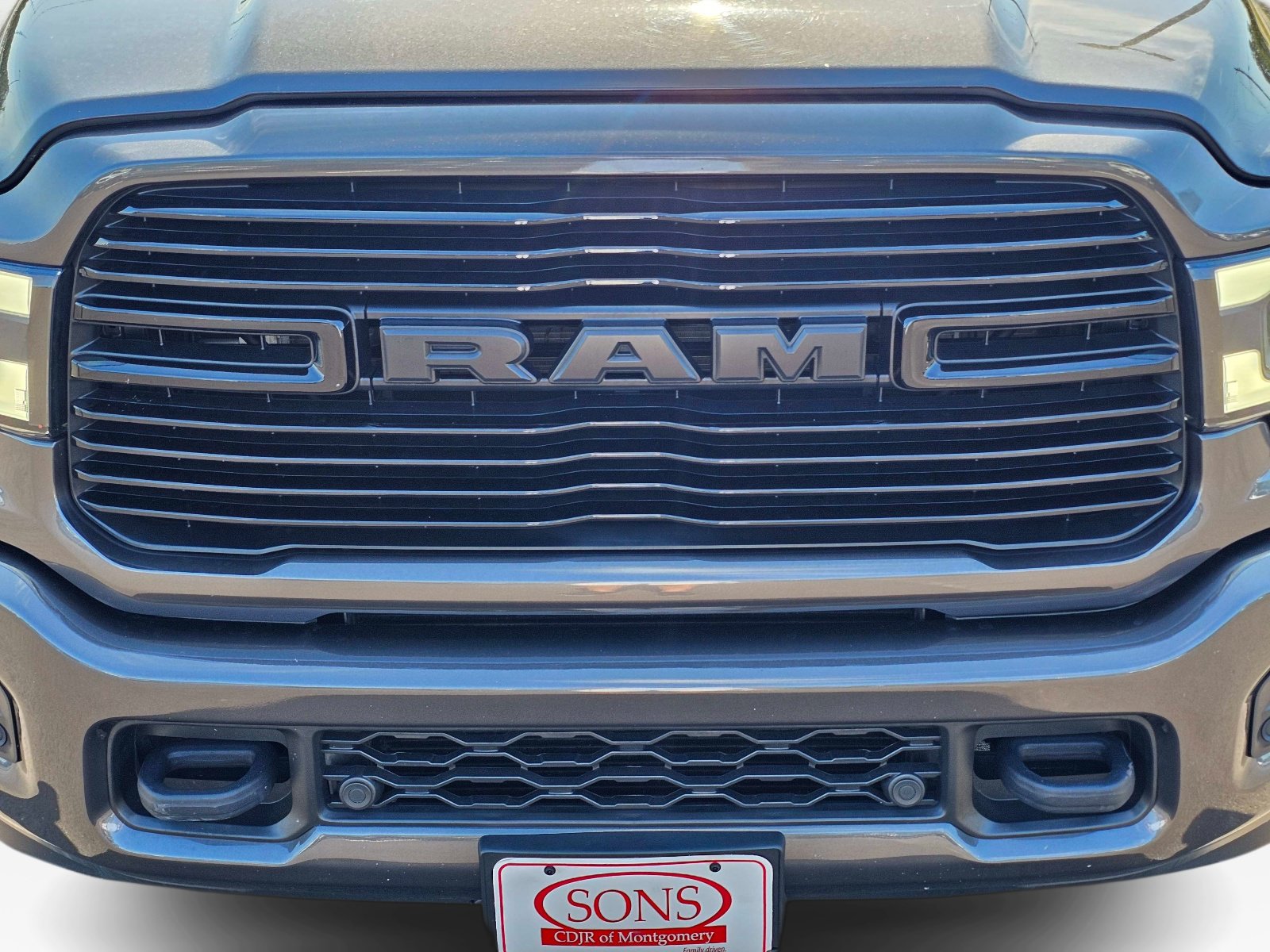 Used 2022 RAM 3500 Laramie w/ Night Edition AWD/4WD image 3