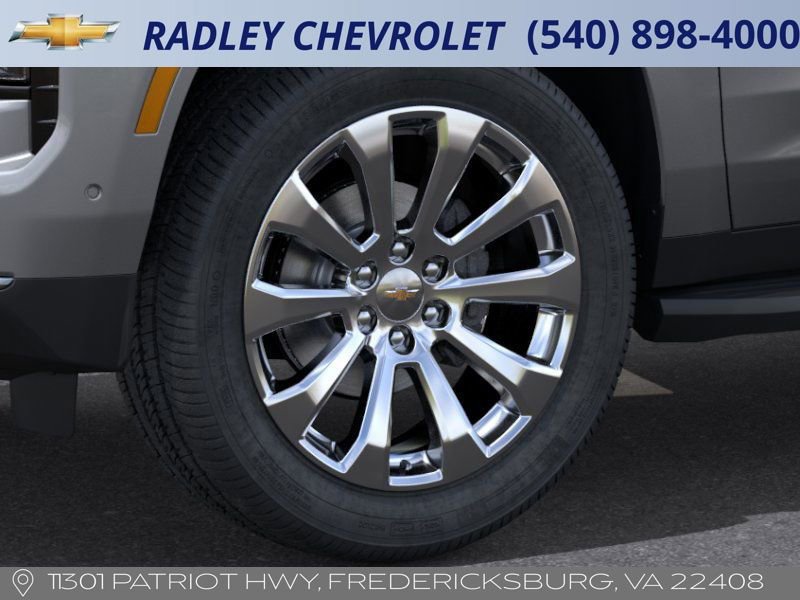 New 2025 Chevrolet Suburban Premier image 9