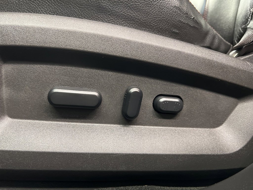 Used 2013 Ford Edge SEL image 23