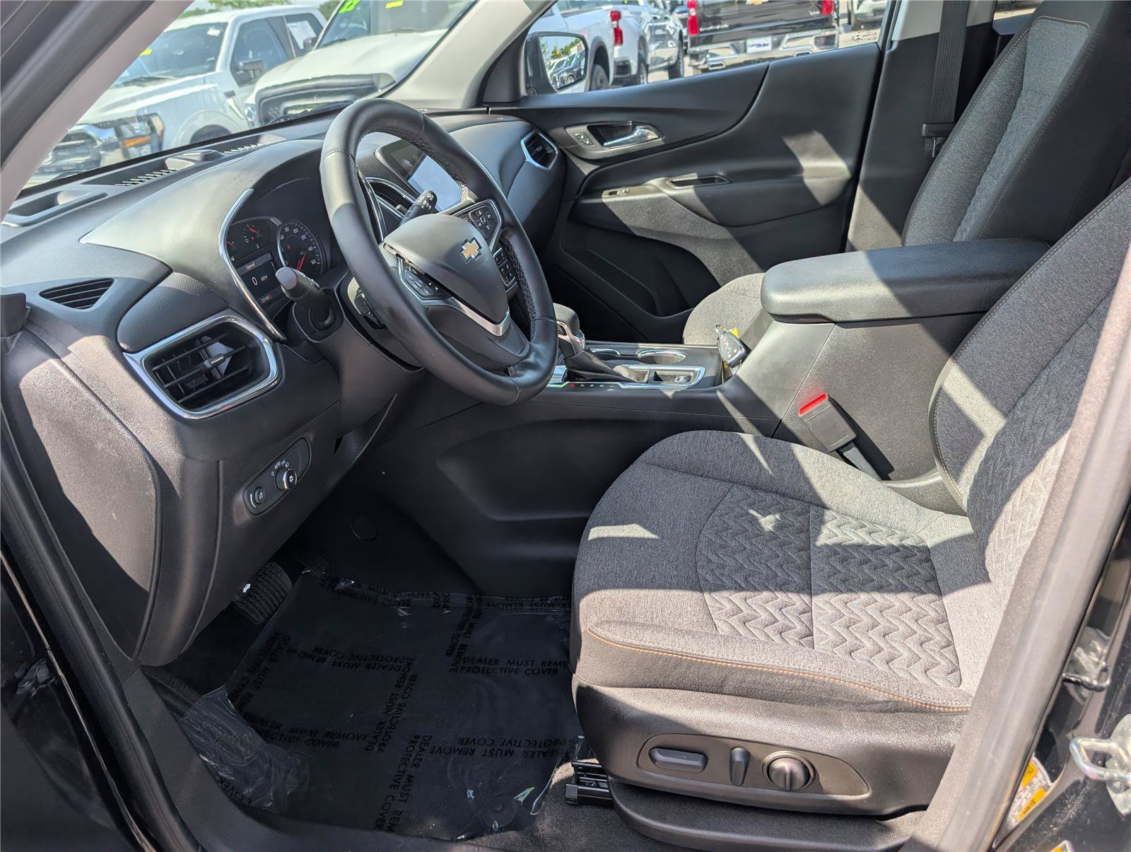 Used 2023 Chevrolet Equinox LT AWD/4WD image 17