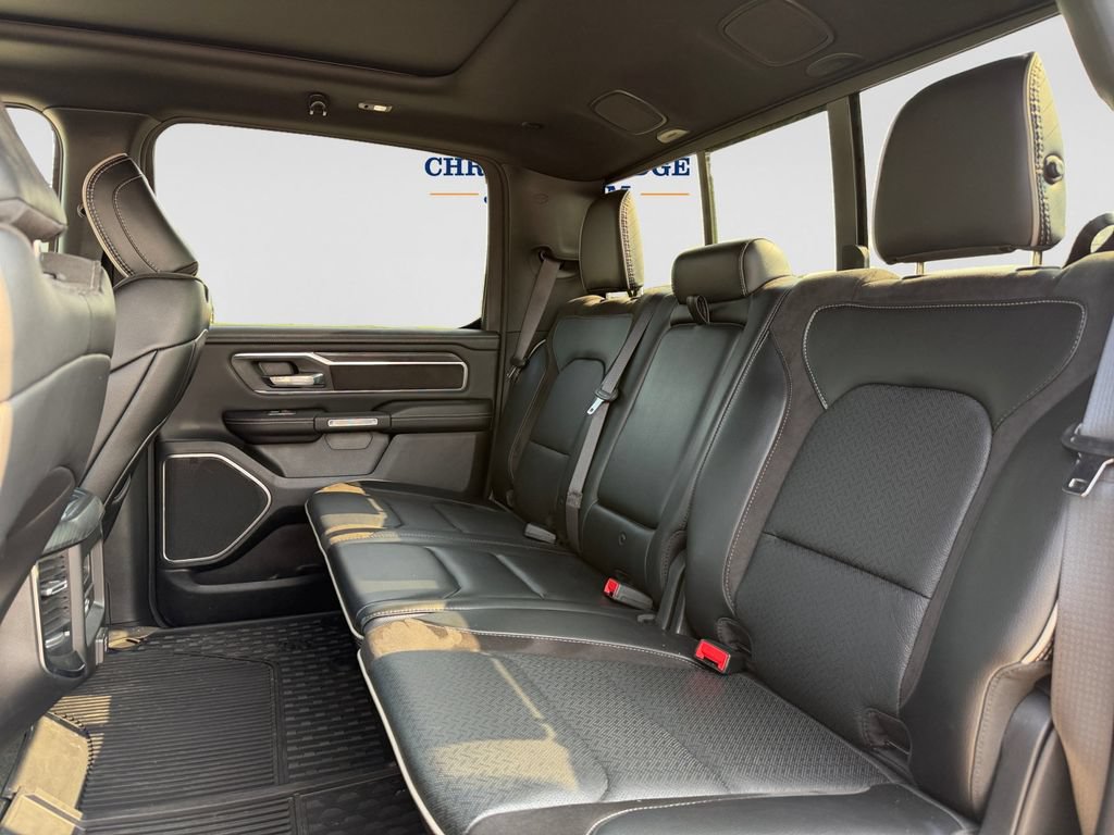 Used 2023 RAM 1500 Laramie AWD/4WD image 9
