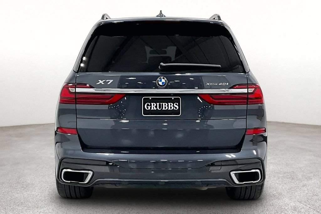 Used 2022 BMW X7 xDrive40i w/ M Sport Package AWD/4WD image 4