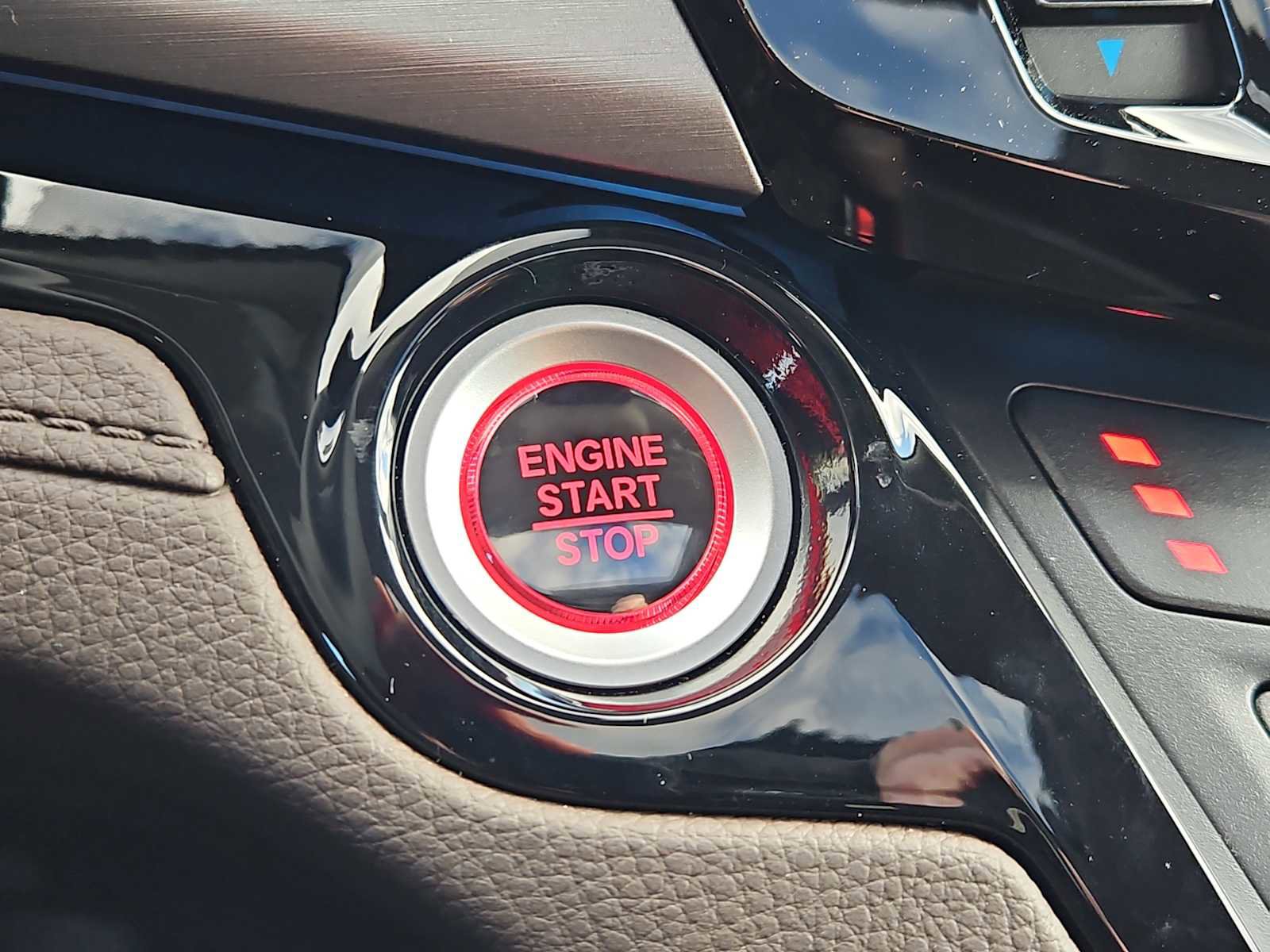 New 2026 Honda Odyssey Touring image 13